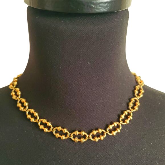 Avon Jewelry - Avon Gold Tone Necklace Strand Oval Chunky Chain 1980s Statement Classic Vintage